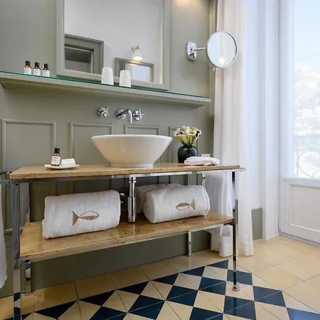 Bairro Alto - The Leading Of The World 5* Lisbon