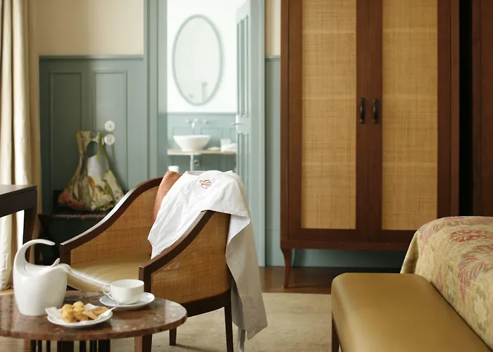 Bairro Alto Hotel 5*