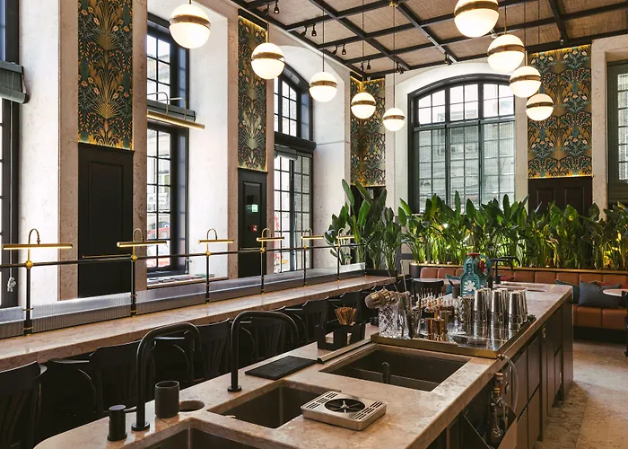 Bairro Alto Hotel 5*