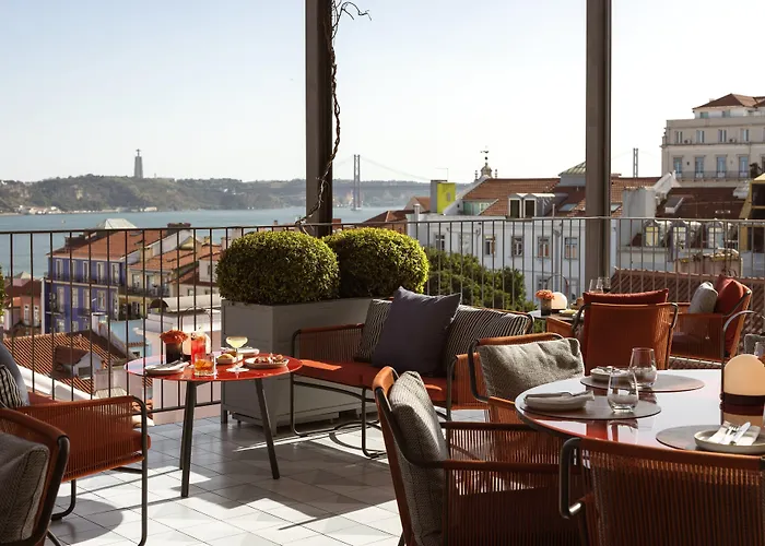 Hotel Bairro Alto 5*